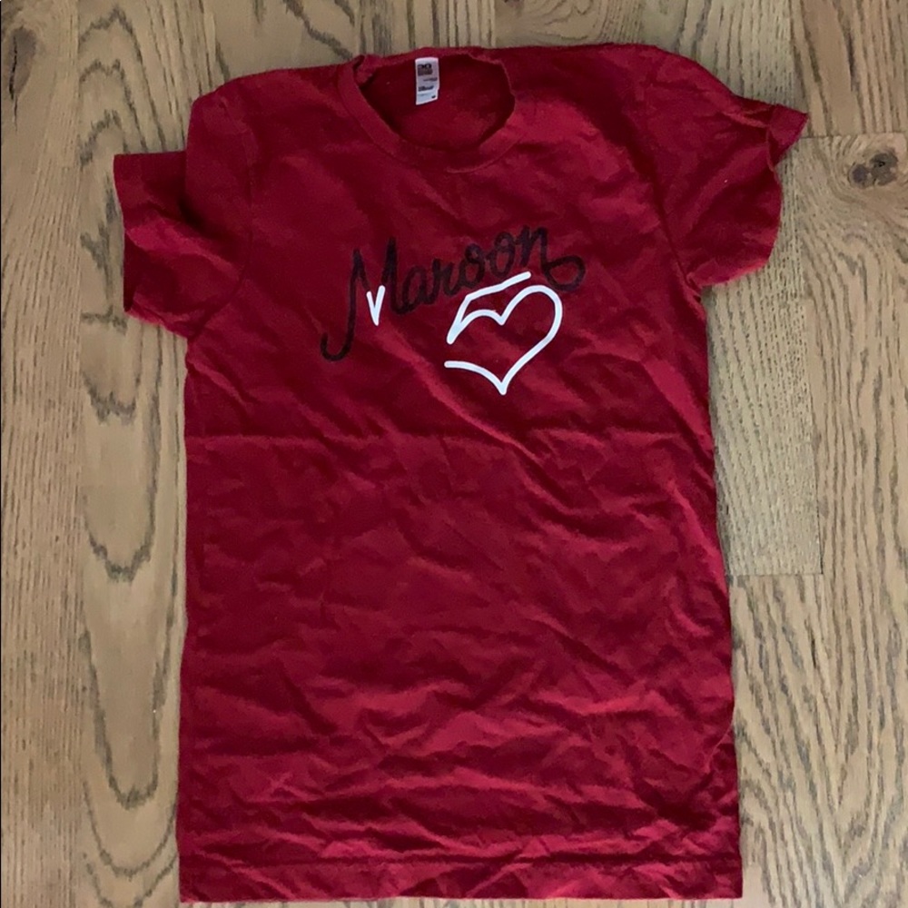 Maroon 5 tee